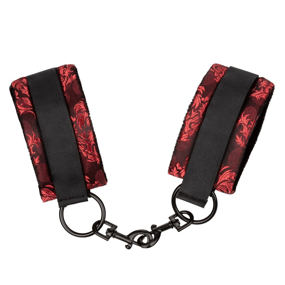 Scandal Universal Cuff Set Red